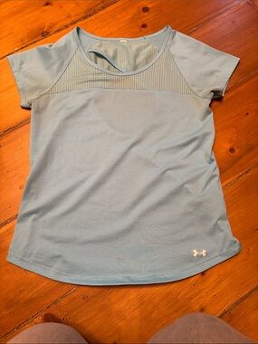 Under Armour Women's Light Blue Short-Sleeve Performance Tee